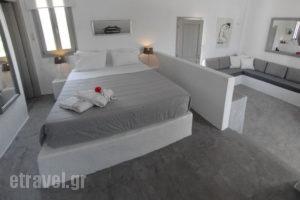 Aris Apartments Paros_best deals_Apartment_Cyclades Islands_Paros_Paros Rest Areas