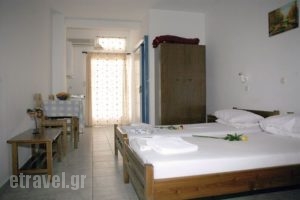 Studio Letta_accommodation_in_Apartment_Cyclades Islands_Sandorini_Perissa