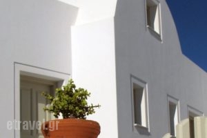 Irida_lowest prices_in_Hotel_Cyclades Islands_Sandorini_Imerovigli