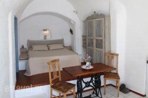 Lava Oia's_accommodation_in_Room_Cyclades Islands_Sandorini_Oia