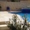Angelica Studios and Apartments_travel_packages_in_Crete_Chania_Platanias