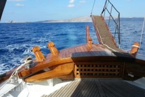 Yacht Charter-Traditional Motor Sailer 51FT_best deals_Yacht_Crete_Heraklion_Stalida