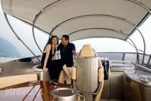 Caldera Yachting-Riva_accommodation_in_Yacht_Cyclades Islands_Sandorini_Sandorini Chora