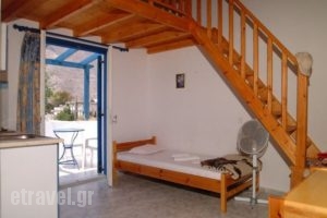Pension Markos_accommodation_in_Hotel_Cyclades Islands_Sandorini_Perissa
