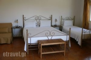 Kasimis Rooms_best deals_Apartment_Peloponesse_Messinia_Kyparisia