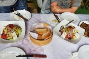 Bakalogates_food_in_Restaurant___Katerini