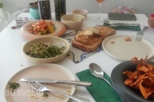 Maiolica_food_in_Restaurant___Platis Gialos