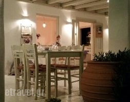 Ydroussa_food_in_Restaurant___Naousa