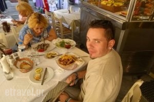 Ta Giouvetsakia_food_in_Restaurant___