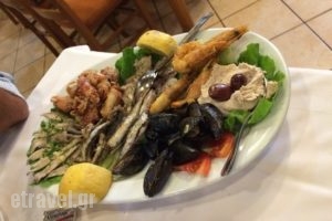 Paxinos_food_in_Restaurant___Mpenitses