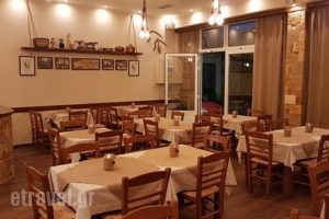 Family Tavern Zacharakis_food_in_Restaurant___Agios