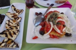 Bousoulas Mezedopoleio_food_in_Restaurant___Pireas