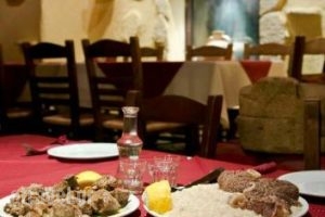 Pasifai_food_in_Restaurant___Glifada