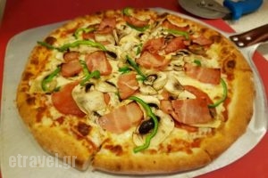 Degusta Pizza_food_in_Restaurant___Argostoli