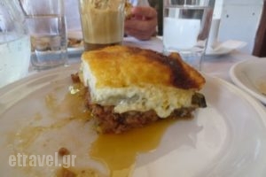 I Platia_food_in_Restaurant___Kandanos