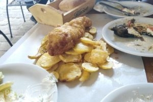 Mpakaliarakia sto Limani_food_in_Restaurant___Thessaloniki