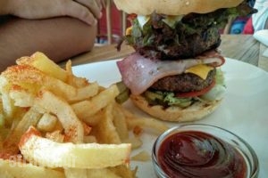 Monster Burgers Holargos_food_in_Restaurant___Cholargos