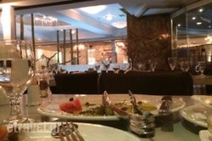 Arias_food_in_Restaurant___Vari