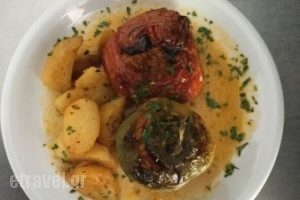 Cyclades_food_in_Restaurant___Platis Gialos